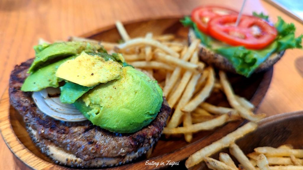 Kua Aina avocado burger