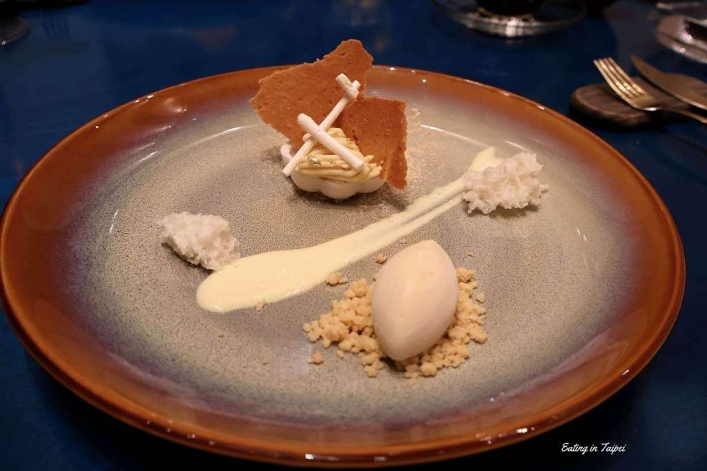 Silks Place Tainan Infinity mung bean paste salted egg yolk almond ice cream