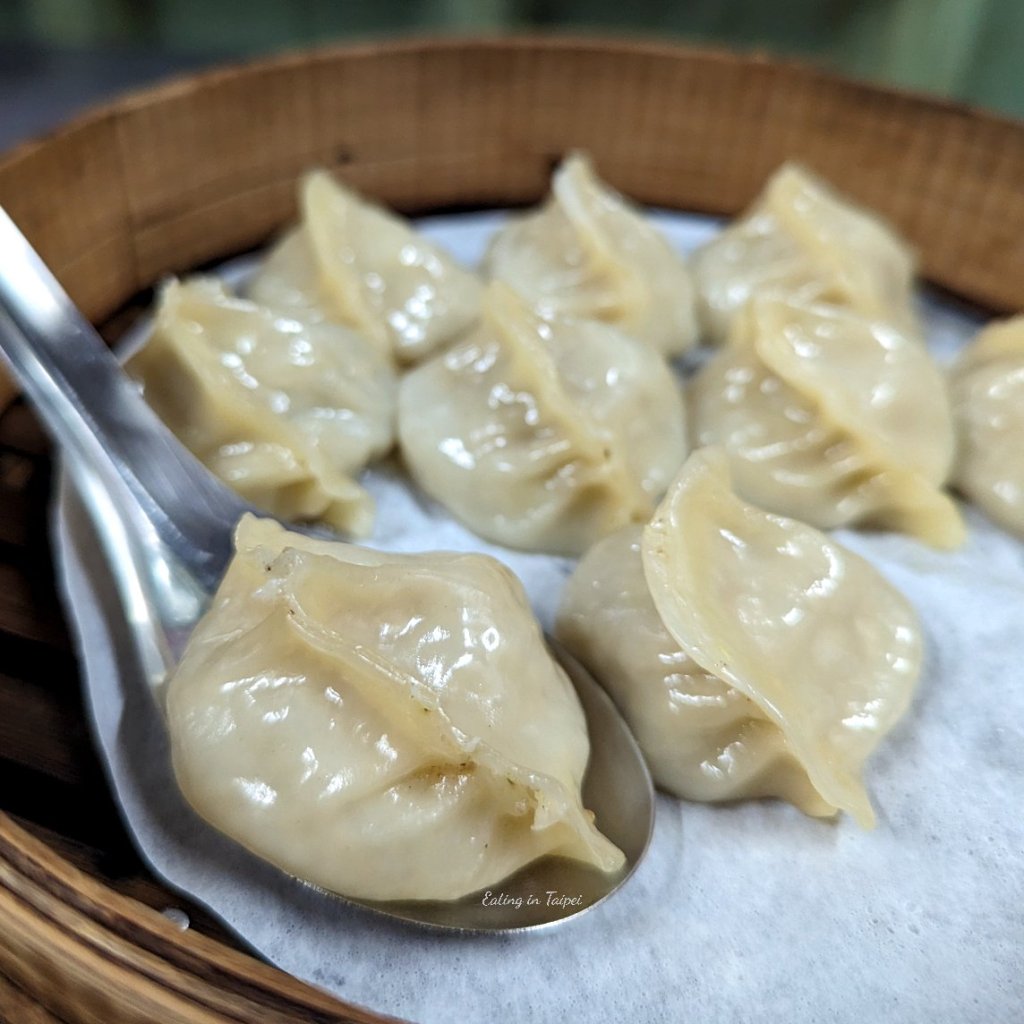 steamed dumplings Nanjichang night market 3