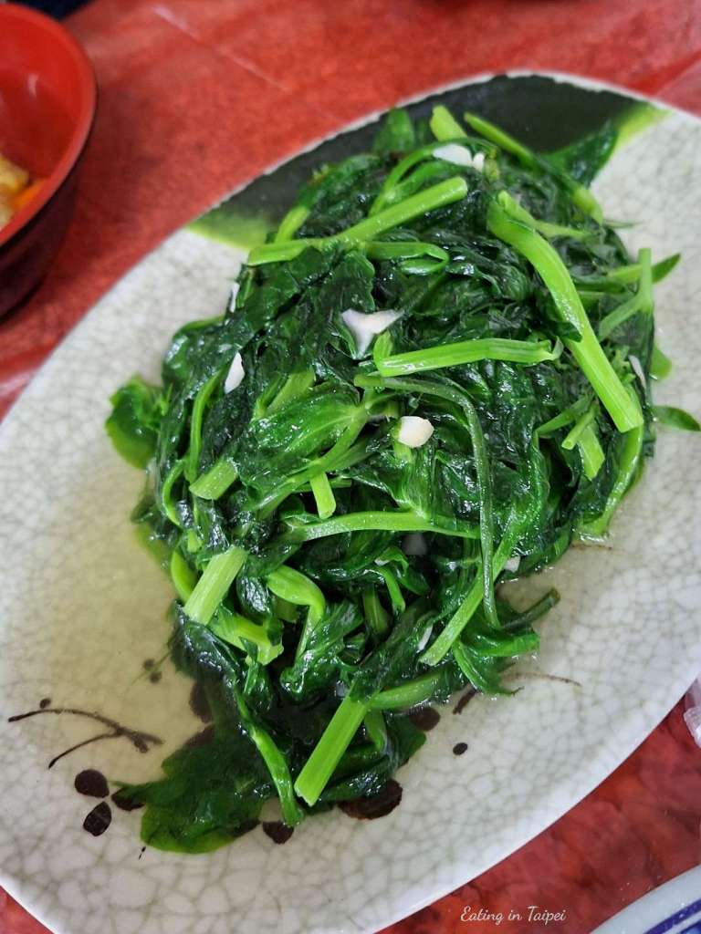 yangmingshan qingcaiyuan stir fry snow pea leaf